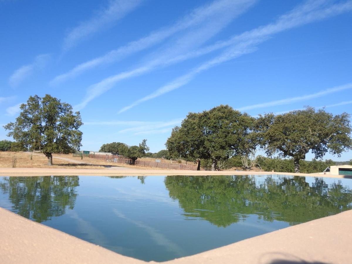 Eco-Lodge En La Reserva Privada Campanarios De Azaba - Proyecto De Conservacion Espeja Exteriér fotografie
