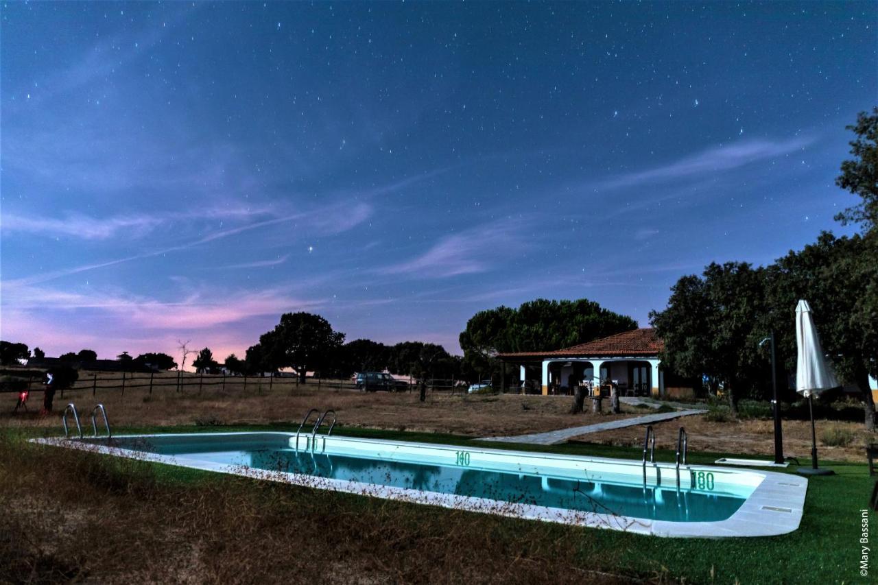Eco-Lodge En La Reserva Privada Campanarios De Azaba - Proyecto De Conservacion Espeja Exteriér fotografie