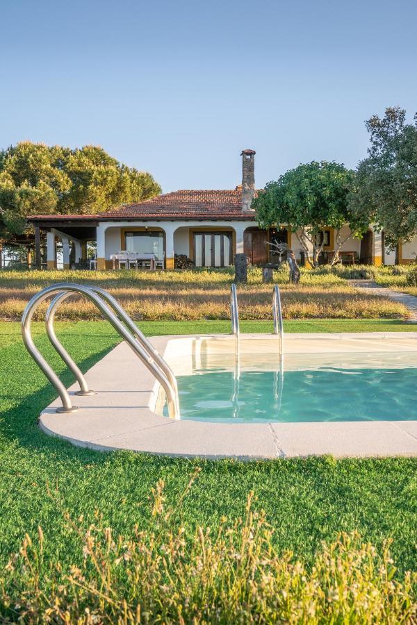 Eco-Lodge En La Reserva Privada Campanarios De Azaba - Proyecto De Conservacion Espeja Exteriér fotografie