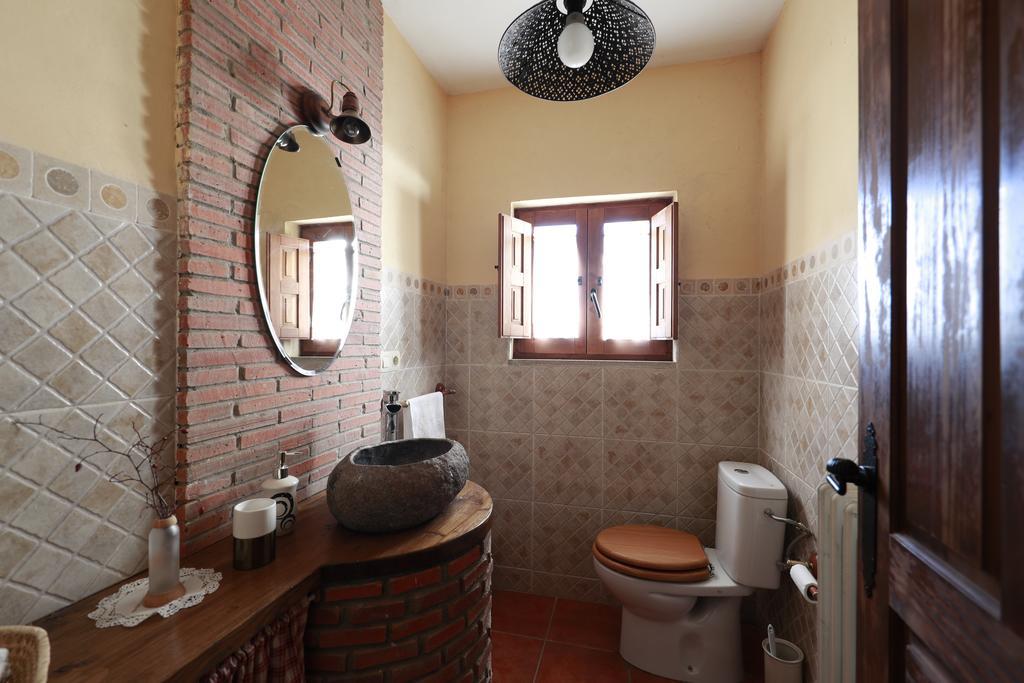 Eco-Lodge En La Reserva Privada Campanarios De Azaba - Proyecto De Conservacion Espeja Exteriér fotografie
